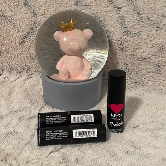 NYX professional makeup Suede - set of 3 lipstick 💄 (brand new and sealed) ☀️🌈 - Picture 5 of 11